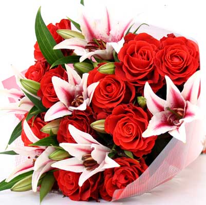 b034 vincent bouquet of red roses with lilies perfect for your valentine